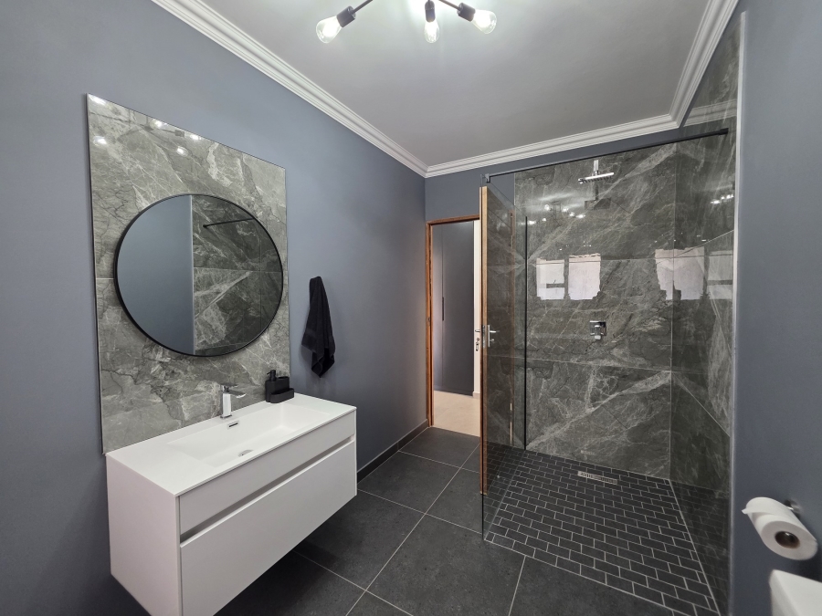 3 Bedroom Property for Sale in Wavecrest Eastern Cape